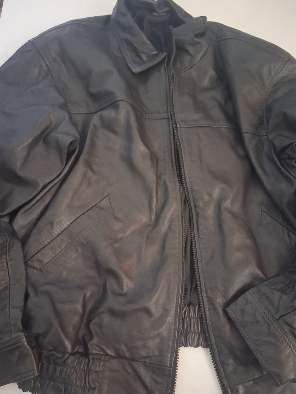 Source Unknown Black Leather Bomber Jacket